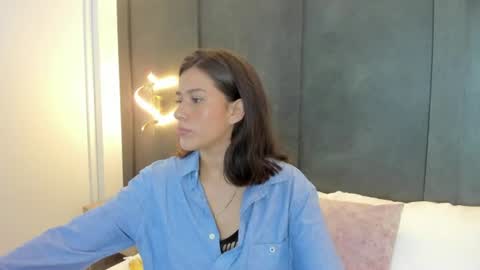 Snapshot of elaia_hatman chatting on August 2026 07:49:01 PM E L A I A online show from August 2026 07:49:01 PM