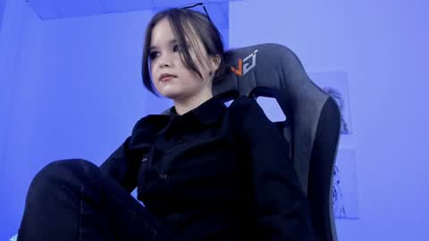 Your sweet girl online show from January 2025 10:34:01 PM