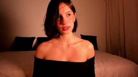 Elamour online show from December 2024 04:13:01 AM