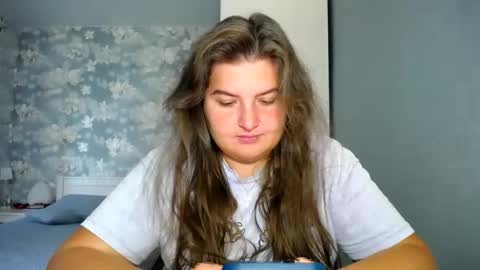 Snapshot of elanis_blair chatting on September 2025 10:18:02 AM Elanis online show from September 2025 10:18:02 AM