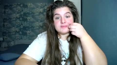 Snapshot of elanis_blair chatting on November 2025 01:11:02 PM Elanis online show from November 2025 01:11:02 PM