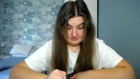 Elanis online show from March 2026 01:27:02 PM