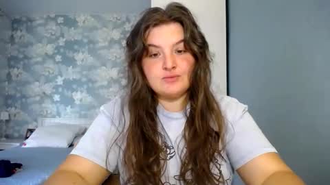 Snapshot of elanis_blair chatting on May 2026 01:06:01 PM Elanis online show from May 2026 01:06:01 PM