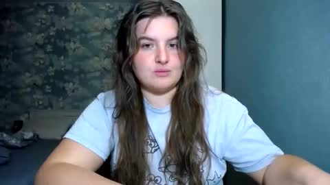 Snapshot of elanis_blair chatting on May 2026 12:18:01 AM Elanis online show from May 2026 12:18:01 AM