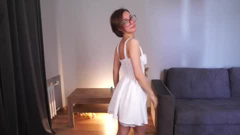 Snapshot of elannand chatting on September 2025 06:13:01 AM ELA 3 online show from September 2025 06:13:01 AM