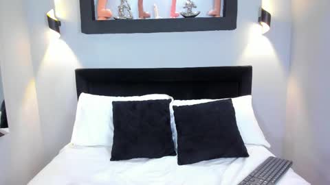 Ela online show from October 2025 05:26:02 AM