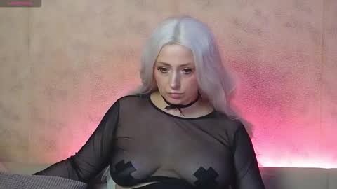 elarasable online show from February 2026 05:42:02 PM