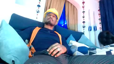 elcaballeroblack online show from February 2026 10:28:02 PM