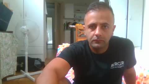 daniel18cmx online show from November 2025 02:33:02 AM