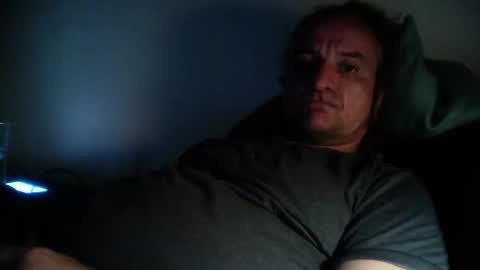 Snapshot of elcretinmo chatting on June 2026 09:18:01 PM elcretinmo online show from June 2026 09:18:01 PM