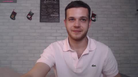 Snapshot of electric_smile chatting on December 2024 08:14:02 PM Alex online show from December 2024 08:14:02 PM