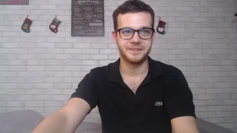 Snapshot of electric_smile chatting on January 2025 05:16:01 PM Alex online show from January 2025 05:16:01 PM