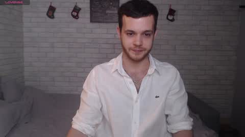 Snapshot of electric_smile chatting on January 2025 02:40:02 PM Alex online show from January 2025 02:40:02 PM