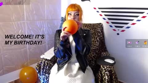 Snapshot of elektra_petite chatting on December 2024 08:42:01 PM ELEKTRA hii my birthday is tomorrow but I will celebrate it on Sunday Ill wait for you online show from December 2024 08:42:01 PM