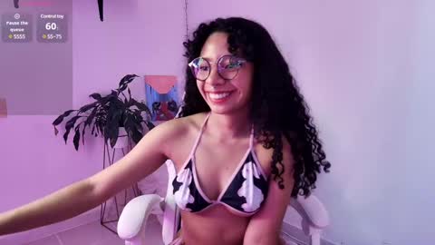 Snapshot of elektra_williams chatting on February 2025 10:04:02 PM elektra_williams online show from February 2025 10:04:02 PM