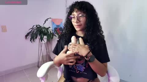 Snapshot of elektra_williams chatting on February 2025 10:03:02 PM elektra_williams online show from February 2025 10:03:02 PM