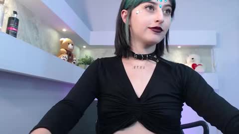 Snapshot of elektrarose3 chatting on September 2025 09:16:02 PM Elektra Rose online show from September 2025 09:16:02 PM