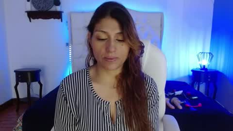 Snapshot of elena_detroya_ chatting on December 2024 11:59:01 AM Elena online show from December 2024 11:59:01 AM