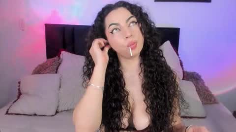 Elena  online show from October 2025 05:08:01 AM