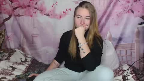 Snapshot of elena_maeer chatting on October 2025 12:58:01 PM Elena online show from October 2025 12:58:01 PM