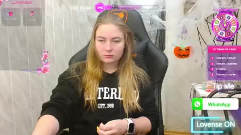 Snapshot of elena_maeer chatting on October 2025 05:41:02 AM Elena online show from October 2025 05:41:02 AM