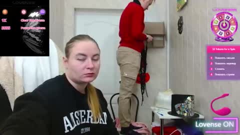 Snapshot of elena_maeer chatting on November 2025 07:29:02 AM Elena online show from November 2025 07:29:02 AM