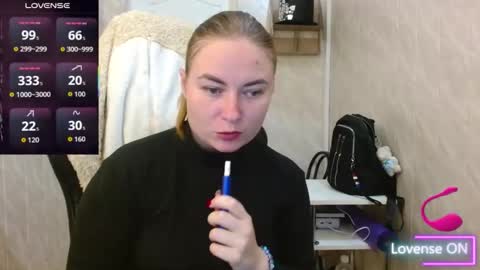 Snapshot of elena_maeer chatting on November 2025 08:26:02 AM Elena online show from November 2025 08:26:02 AM