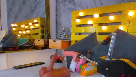 Elena online show from February 2025 07:26:01 PM