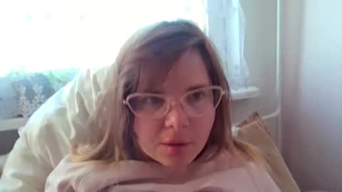 Elena online show from November 2025 10:50:02 AM