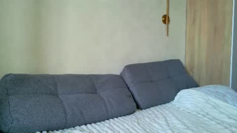 Snapshot of elenamonroe_ chatting on July 2026 04:19:02 AM elenamonroe_ online show from July 2026 04:19:02 AM