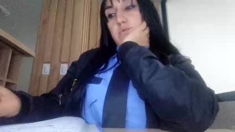 elenaramospulido online show from September 2025 10:52:01 AM