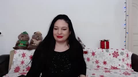 Snapshot of elenatroyy chatting on January 2025 12:33:01 AM ElenaTroyy online show from January 2025 12:33:01 AM