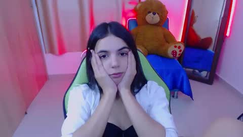 agnes online show from February 2025 09:28:01 PM