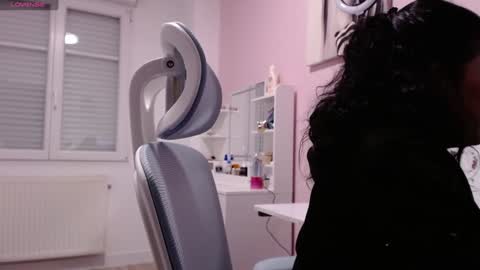 Snapshot of elettra_love chatting on December 2024 08:45:01 PM Sandra online show from December 2024 08:45:01 PM