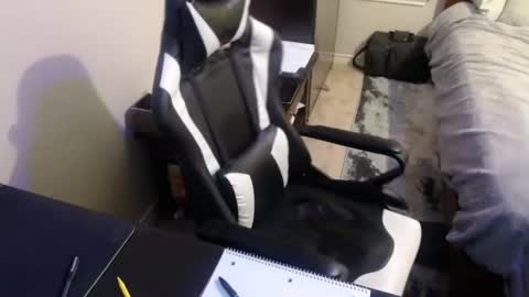 Walker online show from September 2025 04:14:01 AM