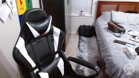 Walker online show from October 2025 04:45:02 AM