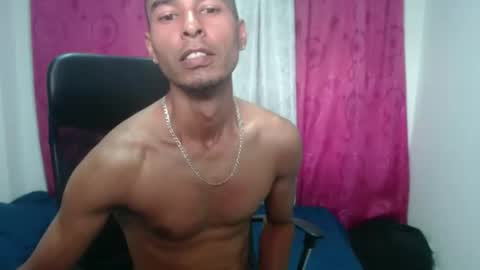 Snapshot of elherrero2024 chatting on December 2024 05:44:01 PM elherrero2024 online show from December 2024 05:44:01 PM