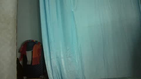 elia011 online show from January 2025 10:02:01 PM