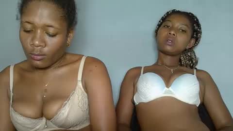 elia011 online show from January 2025 08:31:02 AM