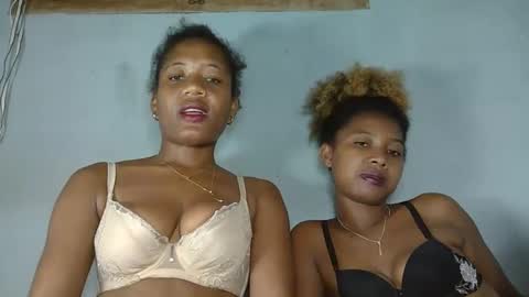 elia011 online show from February 2025 11:00:01 PM