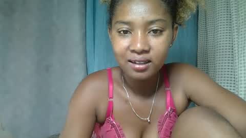 elia011 online show from February 2025 09:22:01 PM