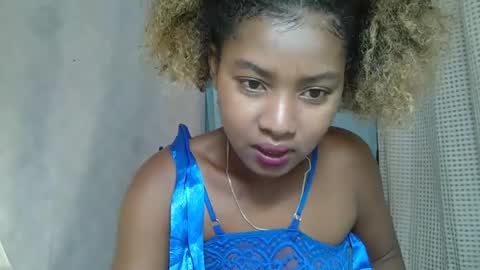 elia011 online show from February 2025 05:54:02 AM