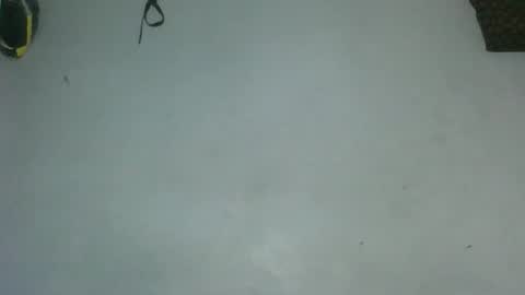 elia011 online show from October 2025 07:56:01 AM