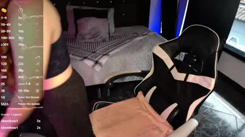 eliana_meaw online show from June 2026 01:06:02 PM