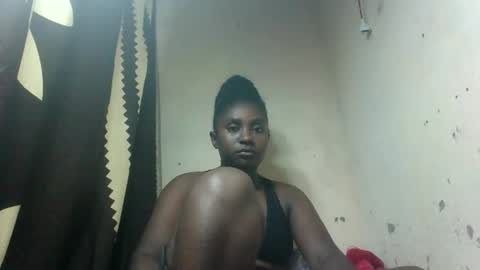 eliannee online show from December 2025 08:46:01 PM