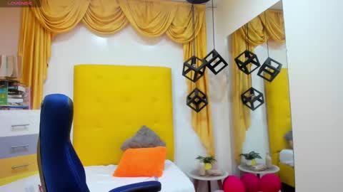 E L I A S online show from March 2025 03:34:02 AM