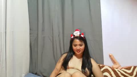 elie2001 online show from December 2024 02:28:02 PM