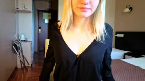 elieiza_xo online show from June 2026 08:38:01 AM