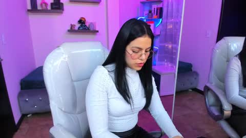 Snapshot of eliie_ruizz chatting on February 2025 07:07:02 AM Eliie online show from February 2025 07:07:02 AM