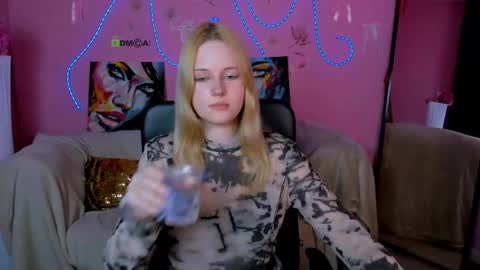 Elin online show from May 2026 02:45:01 PM